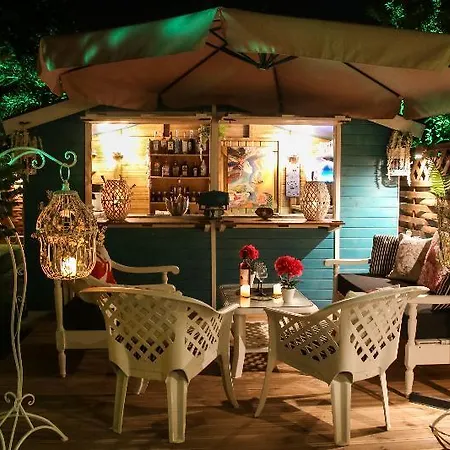 V.a Boutique And Apartment