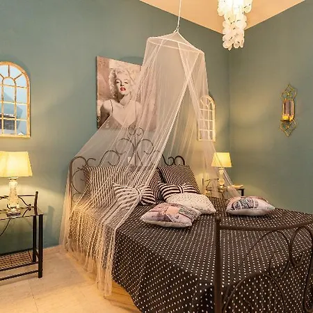 Apartment V.a Boutique And