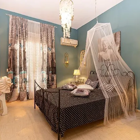V.a Boutique And * Acharavi (Corfu)