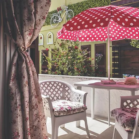 Apartment V.a Boutique And
